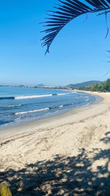 Com Vista Pro Mar No Centro De Apartamento Ubatuba